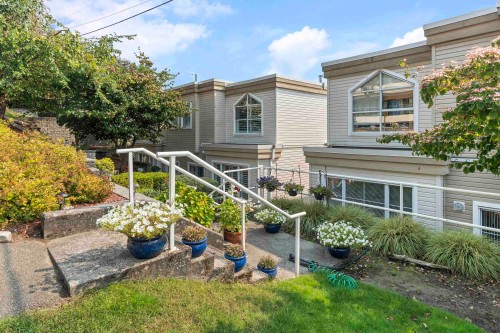 1157 Vidal Street  White Rock, BC V4B 3T4