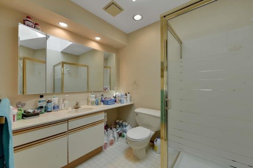 204-7156 121 Street, Surrey, BC 