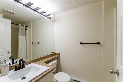 206-10186 155 Street, Surrey, BC 