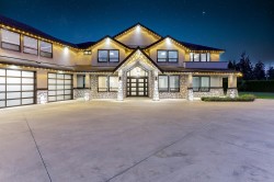 22488 40 Avenue  Langley, BC V2Z 2H1