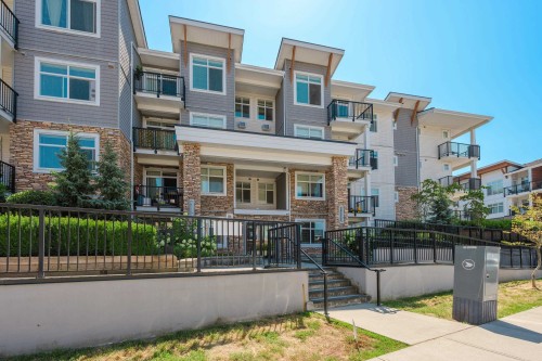 411-19940 Brydon Crescent, Langley, BC 