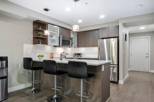 204-19936 56 Avenue  Langley, BC V3A 0E1