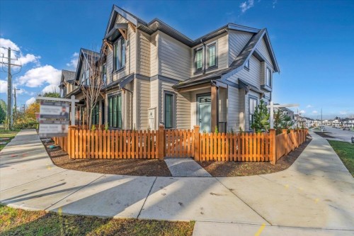 20489 74B Avenue, Langley, BC 