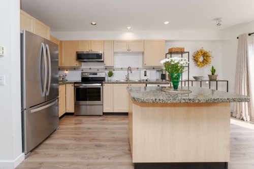 170-15168 36 Avenue, Surrey, BC 