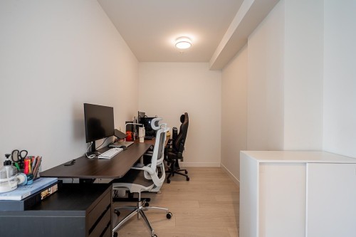 519-13963 105 Boulevard, Surrey, BC 