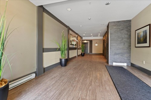 111-20058 Fraser Highway, Langley, BC 