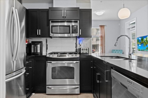 111-20058 Fraser Highway, Langley, BC 