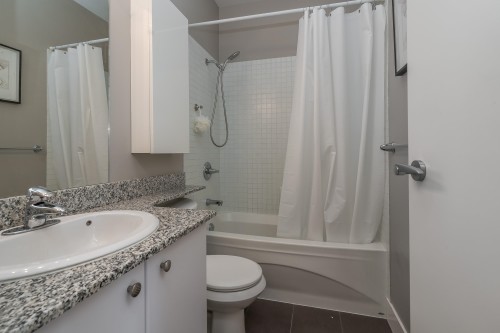 409-20238 Fraser Highway, Langley, BC 