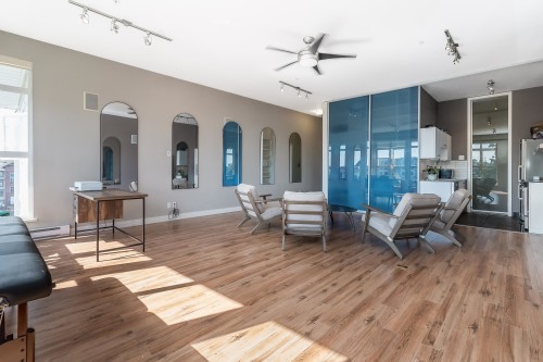 409-20238 Fraser Highway, Langley, BC 