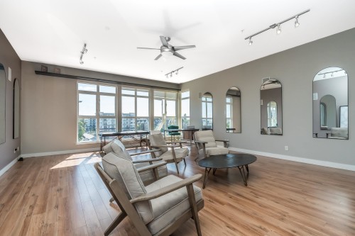 409-20238 Fraser Highway, Langley, BC 