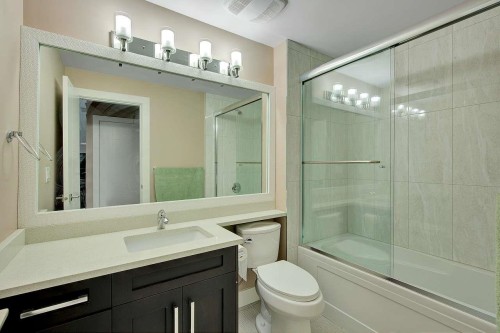 7715 154A Street, Surrey, BC 