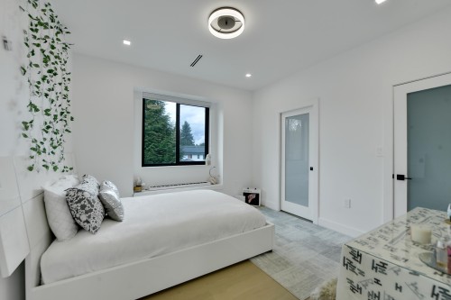 15711 Aster Road, Surrey, BC 