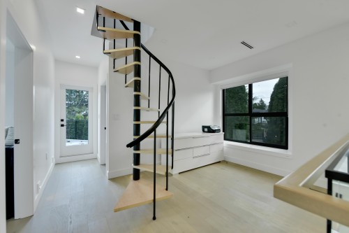 15711 Aster Road, Surrey, BC 