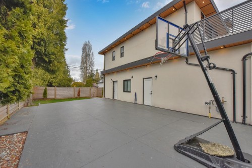 15711 Aster Road, Surrey, BC 