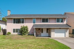 11789 85a Avenue  Delta, BC V4C 2V8