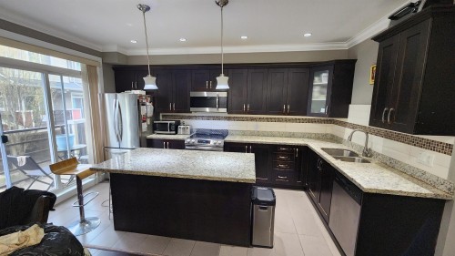 17-6383 140 Street, Surrey, BC 