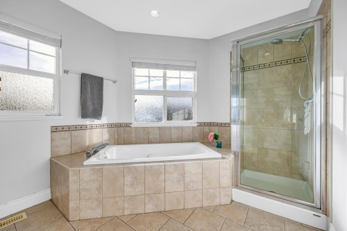 6602 193A Street, Surrey, BC 