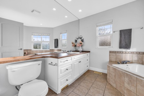 6602 193A Street, Surrey, BC 