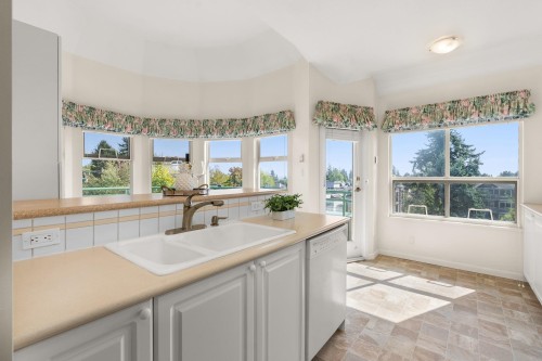 404-1576 Merklin Street, White Rock, BC 