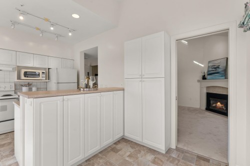 404-1576 Merklin Street, White Rock, BC 