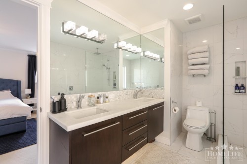 942 Maple Street, White Rock, BC 