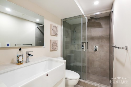 942 Maple Street, White Rock, BC 