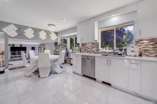 6841 142A Street, Surrey, BC 