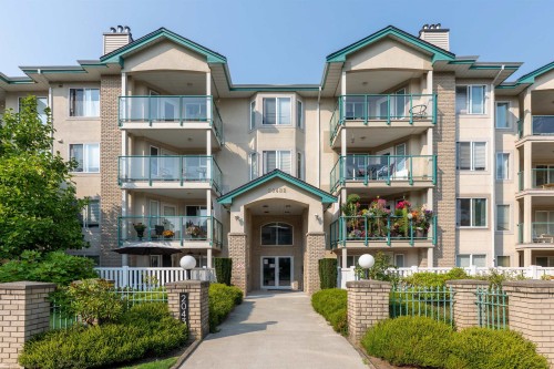 102-20433 53 Avenue  Langley, BC V3A 7A6