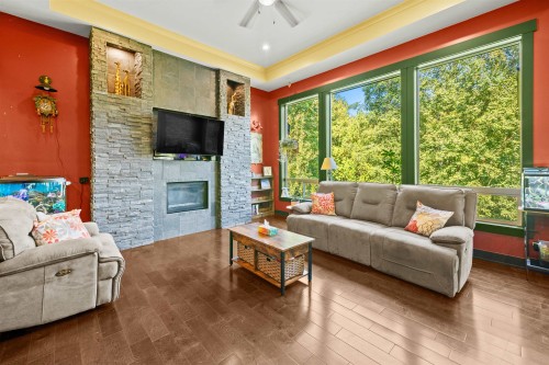 2518 Whatcom Road, Abbotsford, BC 