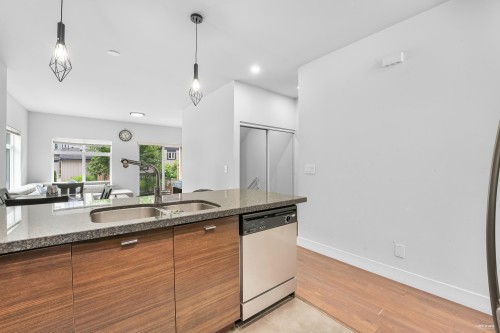 76-6299 144 Street, Surrey, BC 