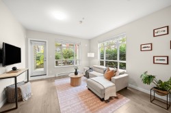 E102-20211 66 Avenue  Langley, BC V2Y 0L4