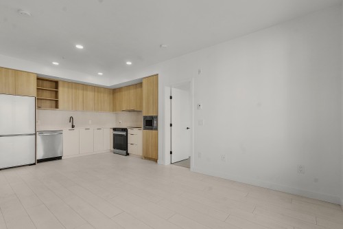 509-13439 94A Avenue, Surrey, BC 