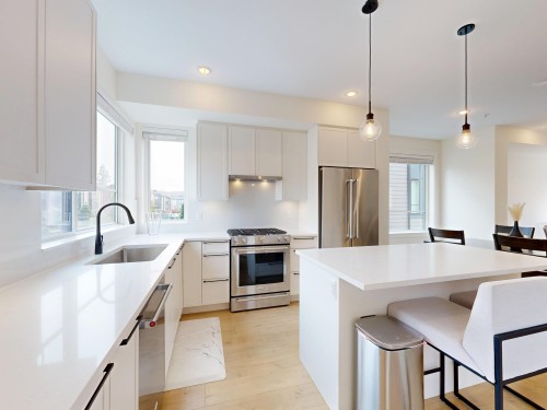 56-19897 75a Avenue  Langley, BC V2Y 3S2