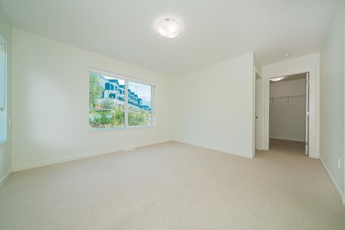 81-16561 17A Avenue, Surrey, BC 