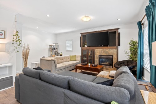 7227 202 Street, Langley, BC 