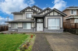 7596 144 Street  Surrey, BC V3W 5S6