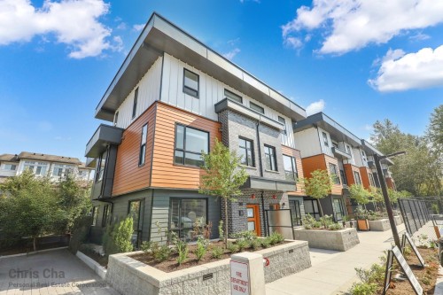 8-20926 83 Avenue, Langley, BC 