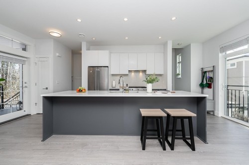 47-2070 Oak Meadows Drive, Surrey, BC 