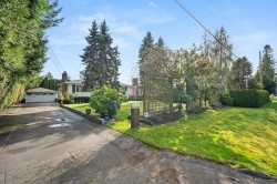 13558 15 Avenue  Surrey, BC V4A 1L2