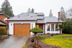 15672 99b Avenue  Surrey, BC V4N 2W3