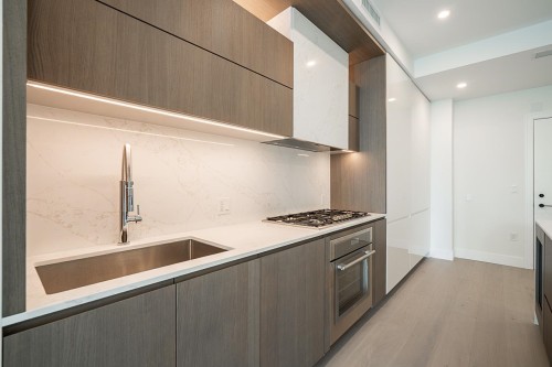 212-1342 Johnston Road, White Rock, BC 