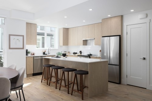 31-16325 21 Avenue  Surrey, BC V3Z 1K6