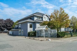205-19953 55a Avenue  Langley, BC V3A 3X4