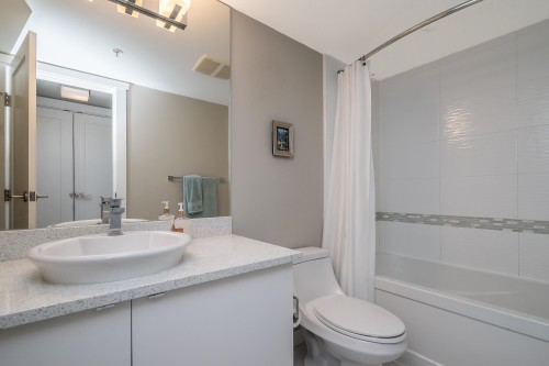 504-14955 Victoria Avenue, White Rock, BC 