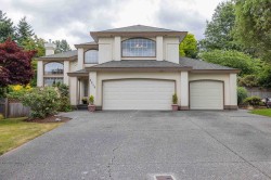 8658 165a Street  Surrey, BC V4N 3G7