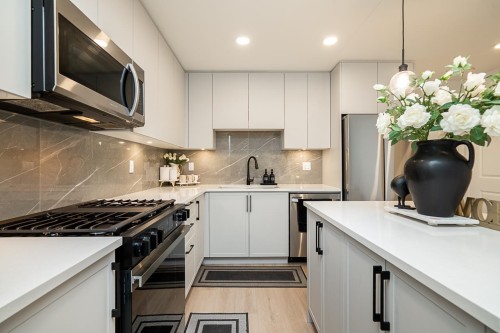 608-3528 146A Street, Surrey, BC 