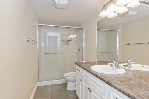 19089 68B Avenue, Surrey, BC 