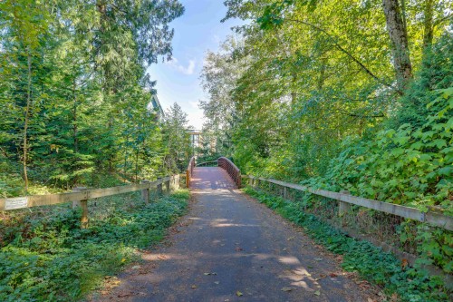 20-6897 201 Street, Langley, BC 