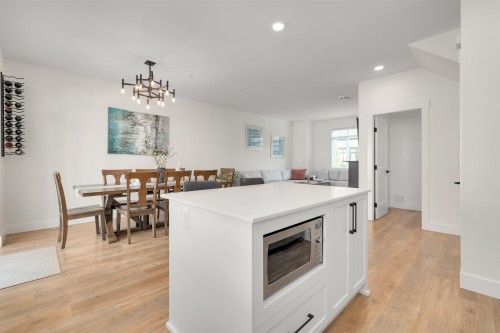 20-6897 201 Street, Langley, BC 