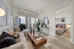 1808-9675 King George Boulevard  Surrey, BC V3T 2V3